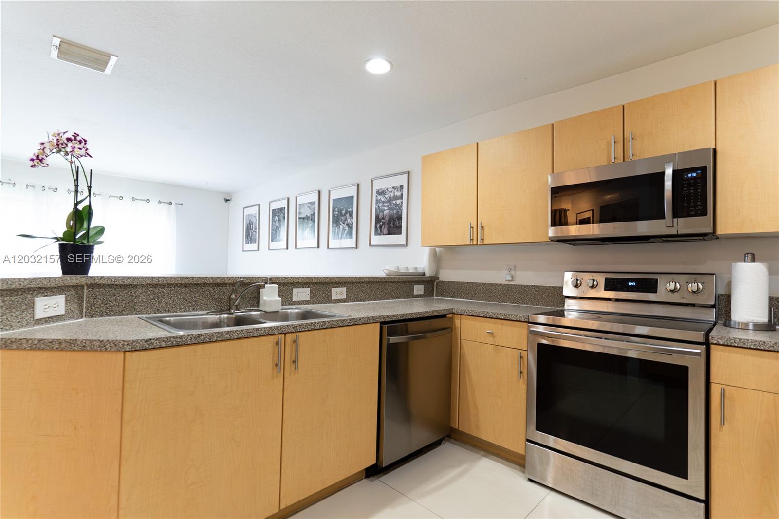 STIRLING MEADOWS - Residential