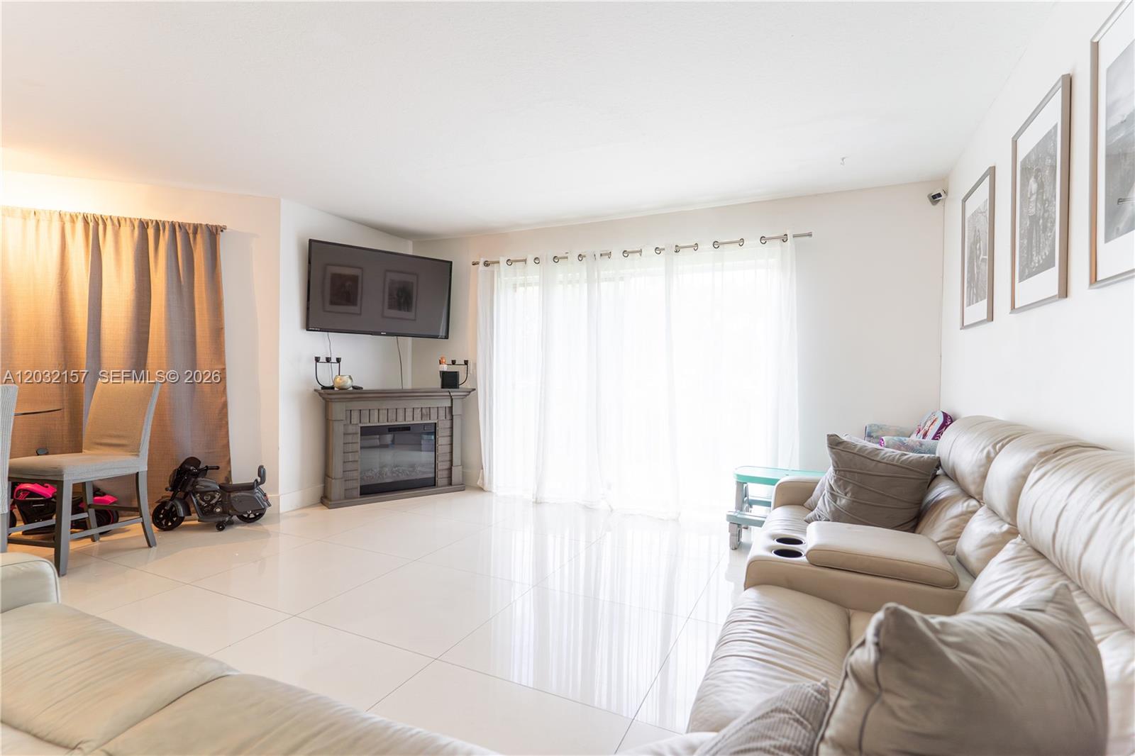 STIRLING MEADOWS - Residential