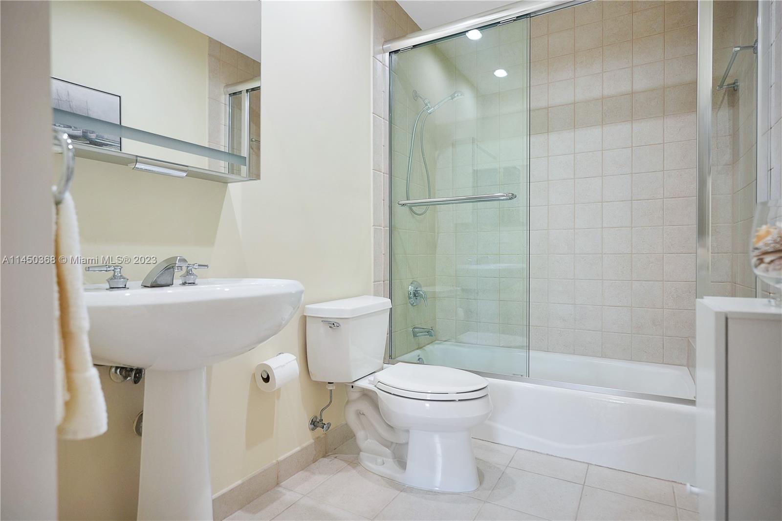 COURTS BRICKELL KEY CONDO - Residential Lease