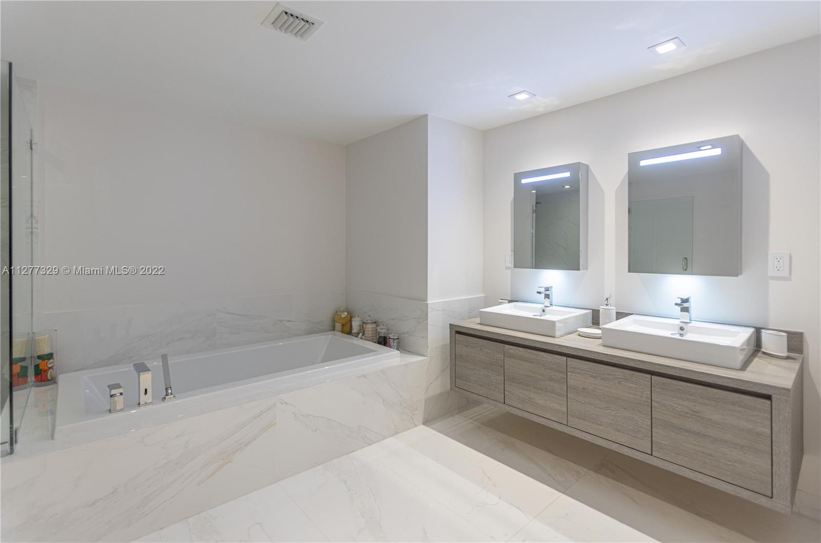 400 SUNNY ISLES CONDO WES - Residential
