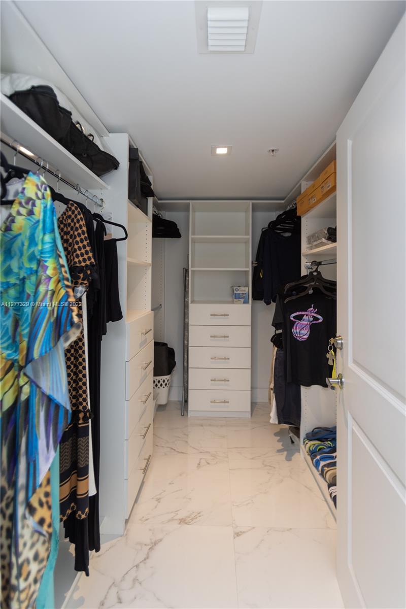 400 SUNNY ISLES CONDO WES - Residential