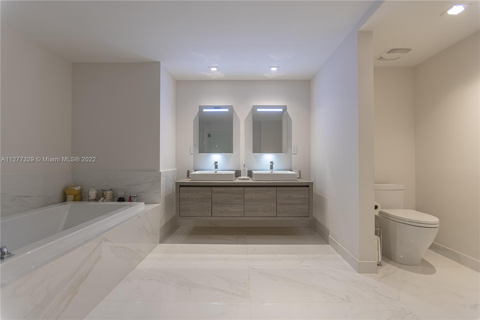 400 SUNNY ISLES CONDO WES - Residential