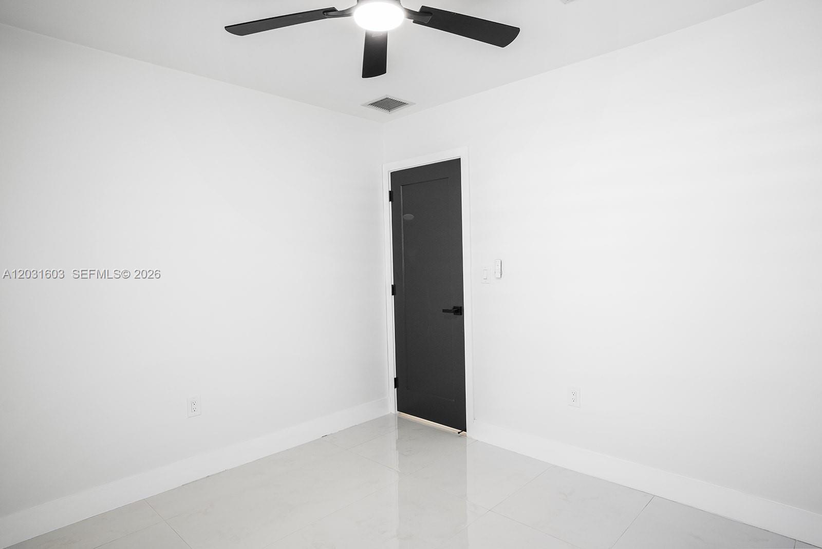 SOUTH MIAMI LAKES - Residential