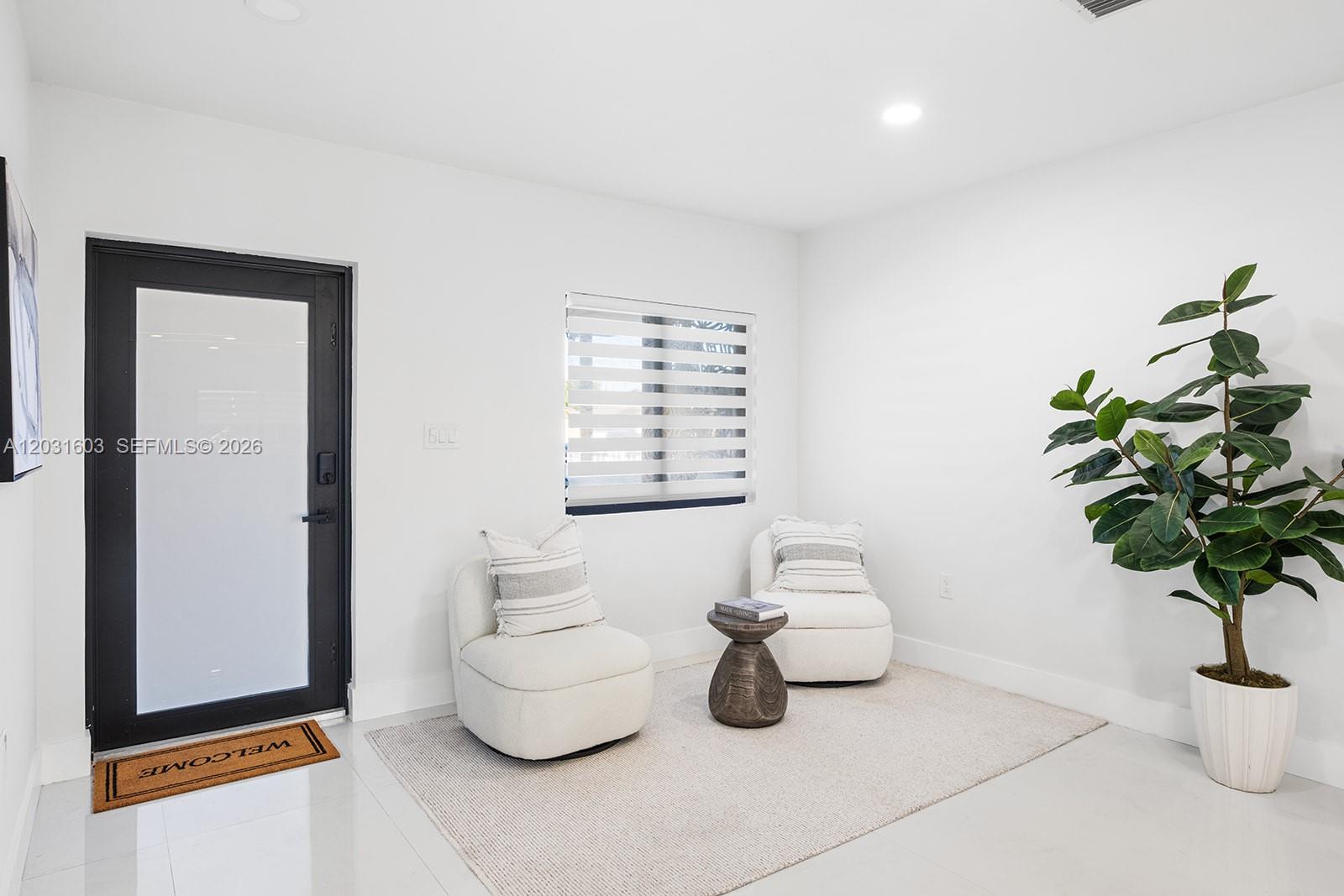 SOUTH MIAMI LAKES - Residential