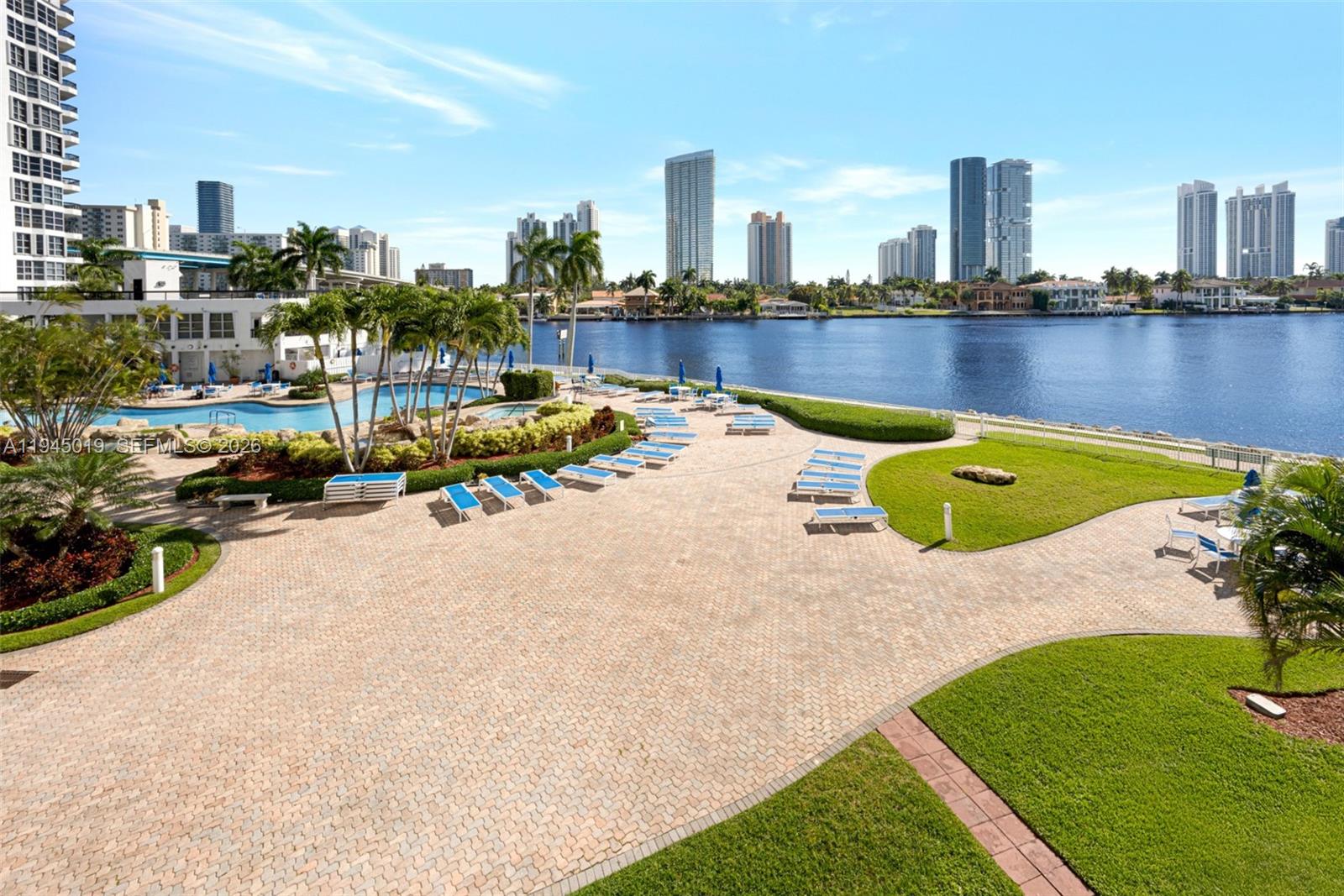 MYSTIC POINTE CONDO NO TH - Residential