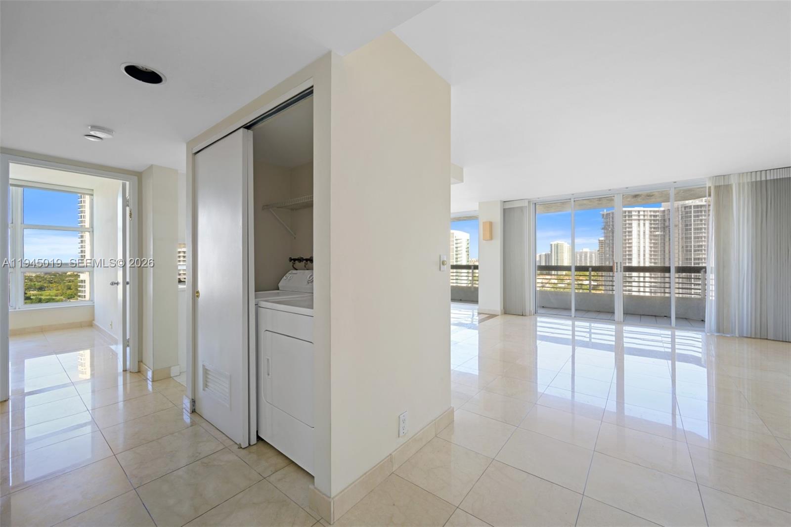MYSTIC POINTE CONDO NO TH - Residential
