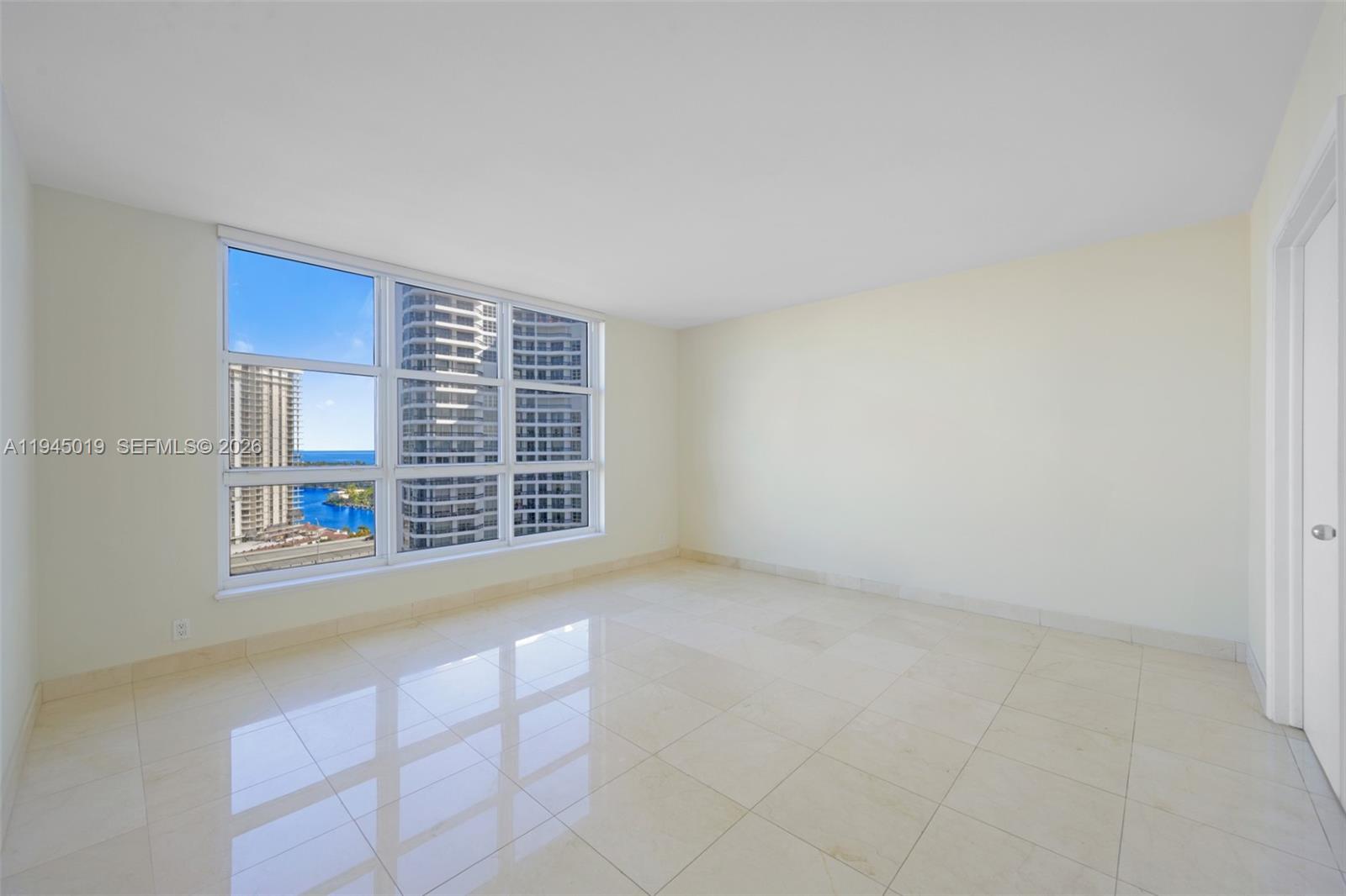 MYSTIC POINTE CONDO NO TH - Residential