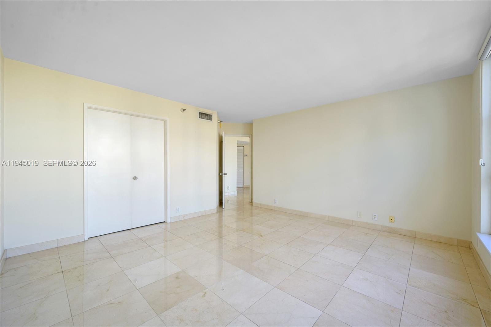 MYSTIC POINTE CONDO NO TH - Residential