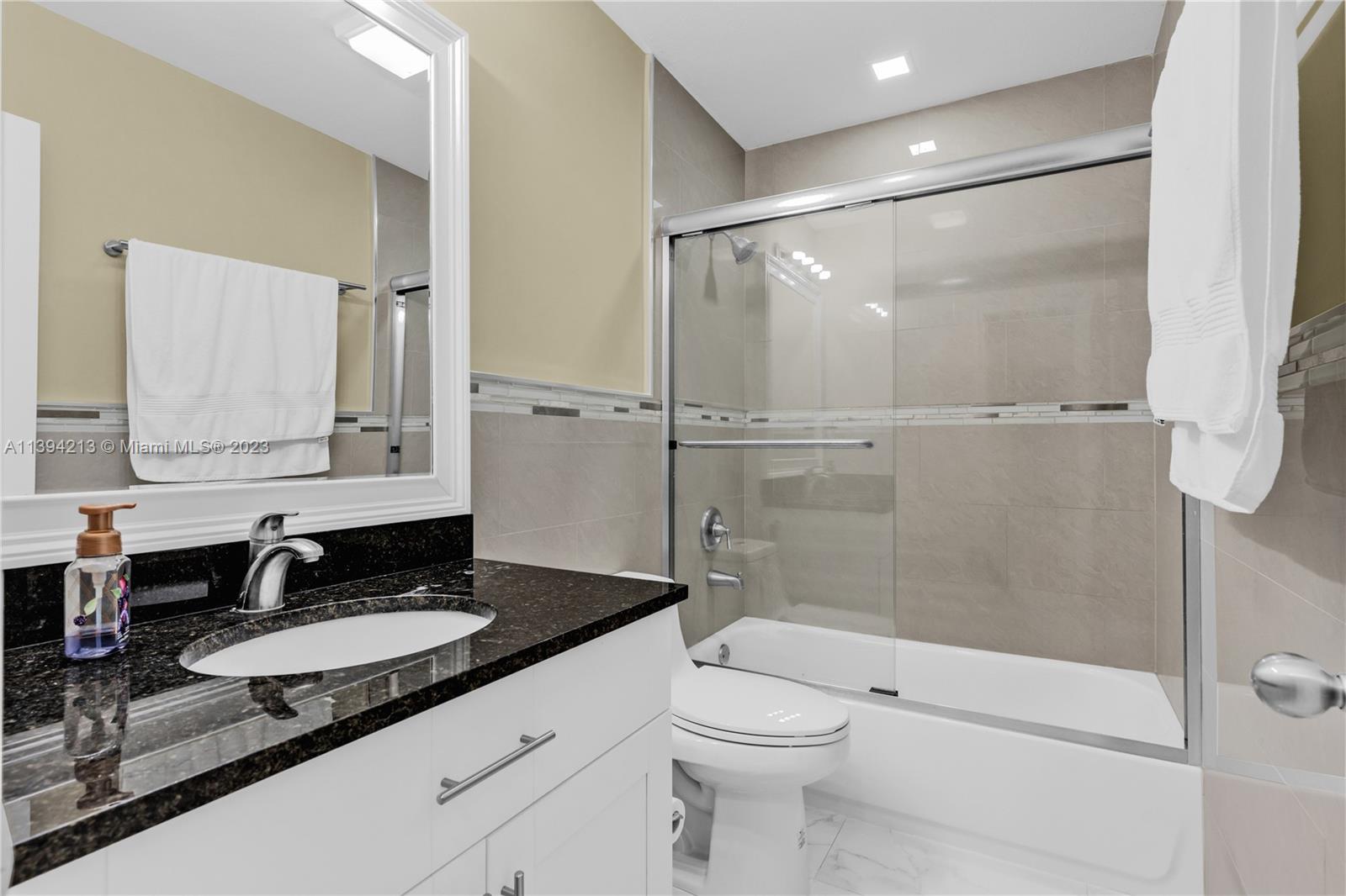 COVE CONDO PHASE II, THE - Residential