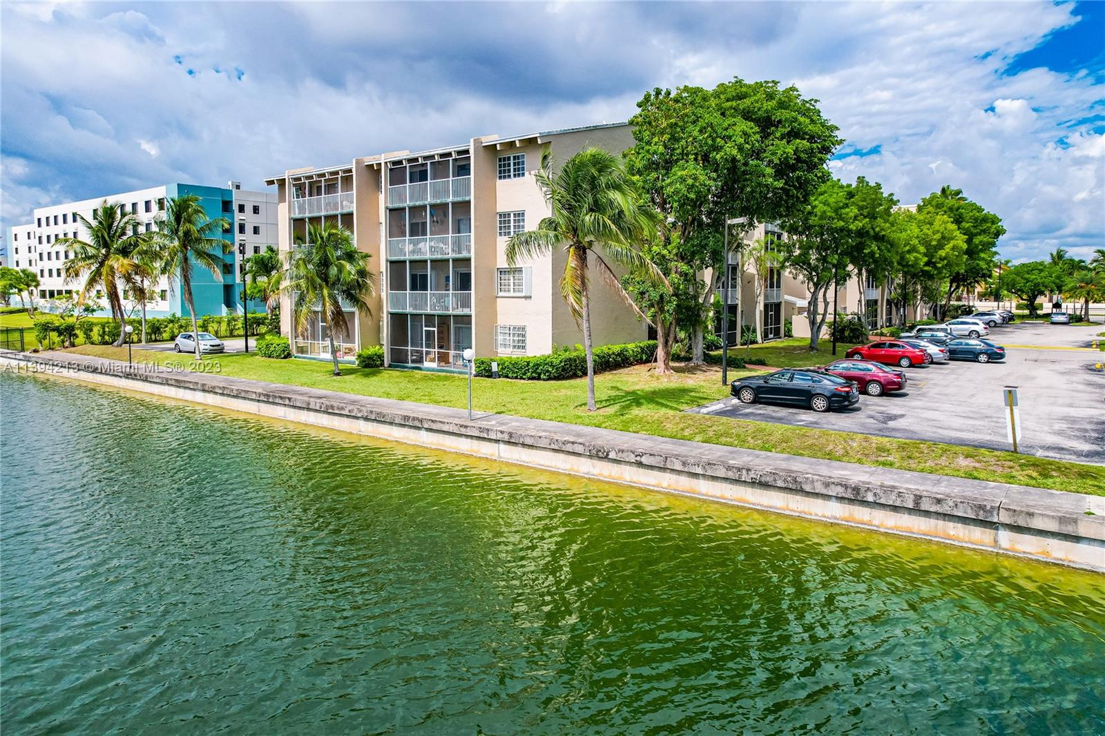 COVE CONDO PHASE II, THE - Residential