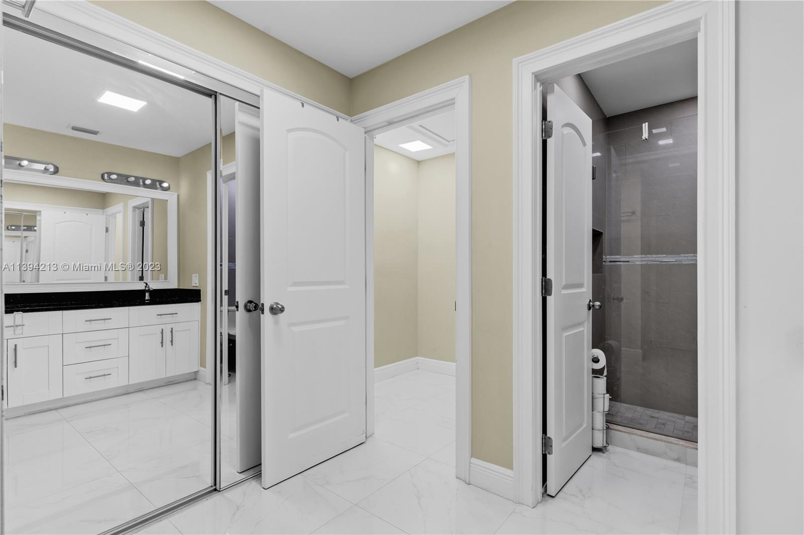 COVE CONDO PHASE II, THE - Residential