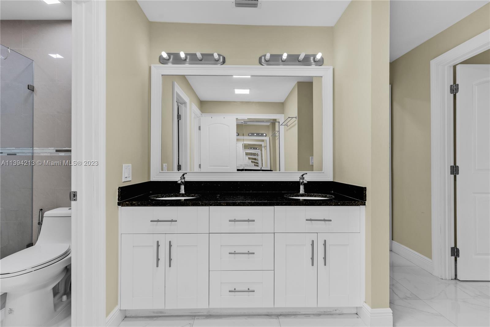COVE CONDO PHASE II, THE - Residential