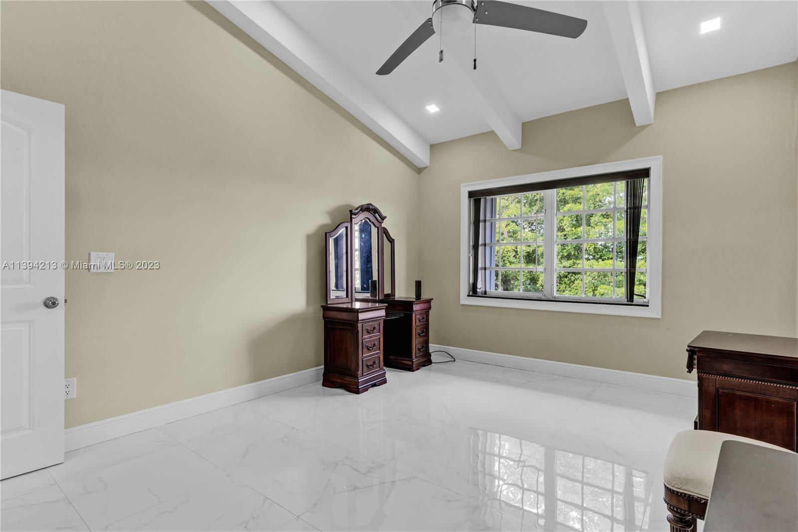 COVE CONDO PHASE II, THE - Residential