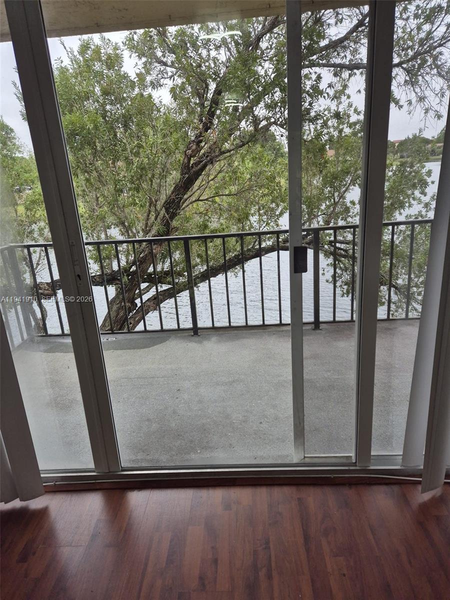 WELLEBY TOWNHOME 1 CONDO - Residential