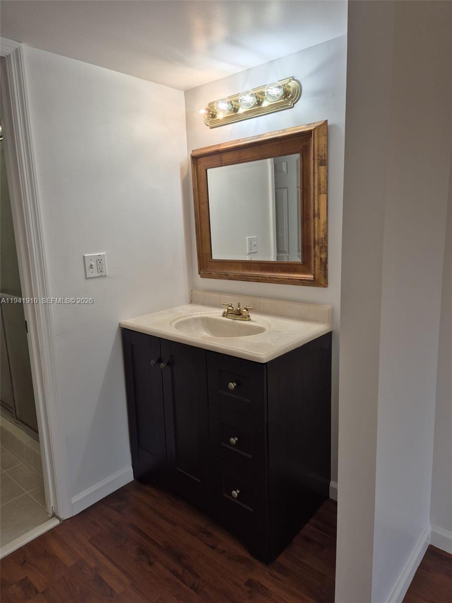 WELLEBY TOWNHOME 1 CONDO - Residential