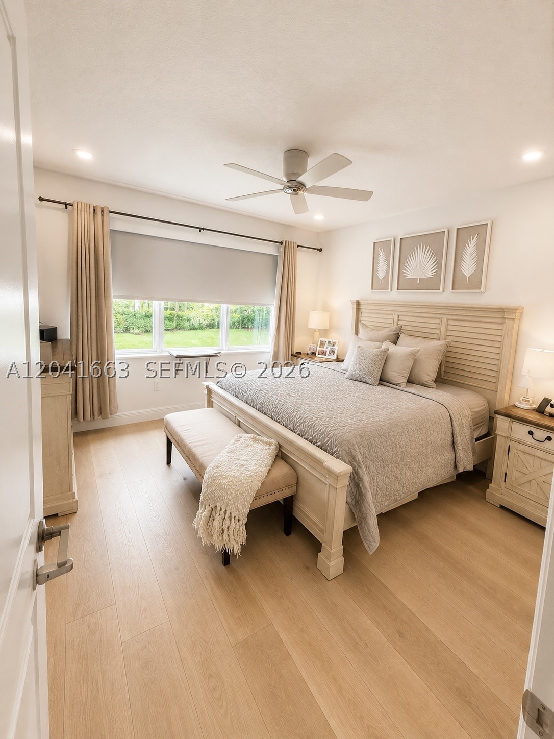 CRYSTAL LAKE 1ST SEC - Residential