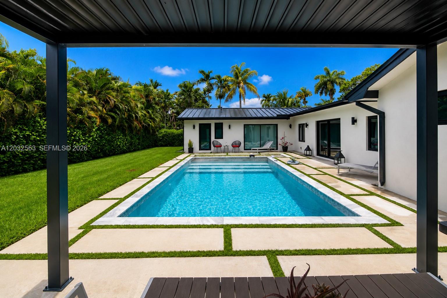 PINEWOOD ESTATES FIRST AD - Residential