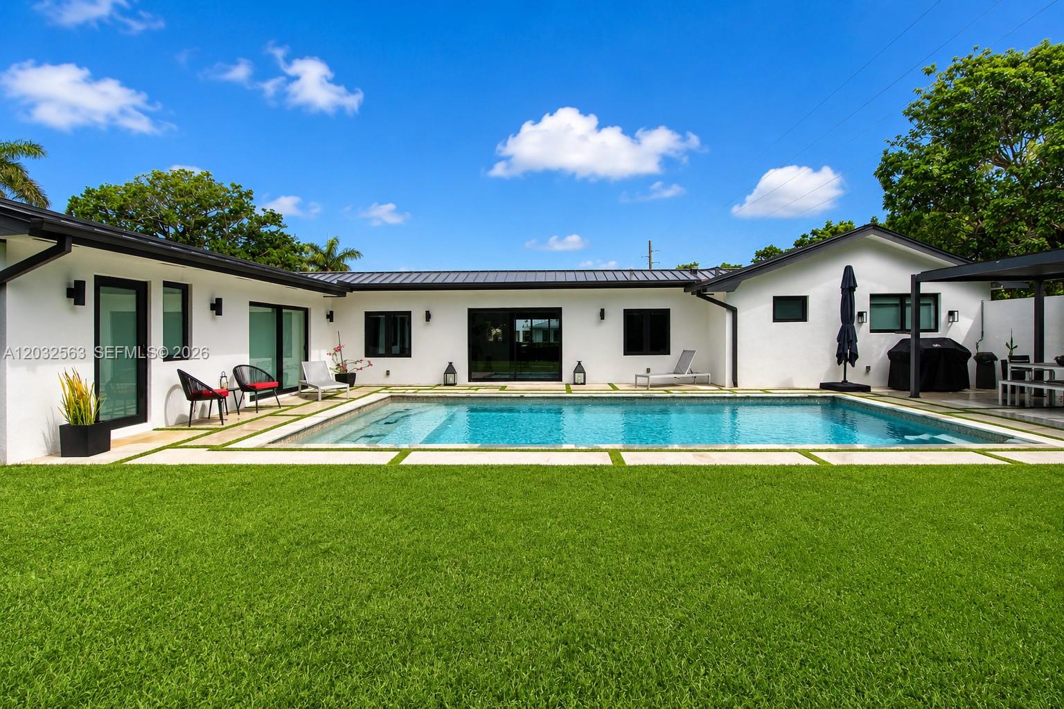 PINEWOOD ESTATES FIRST AD - Residential