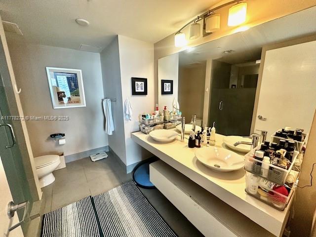MINT CONDO - Residential