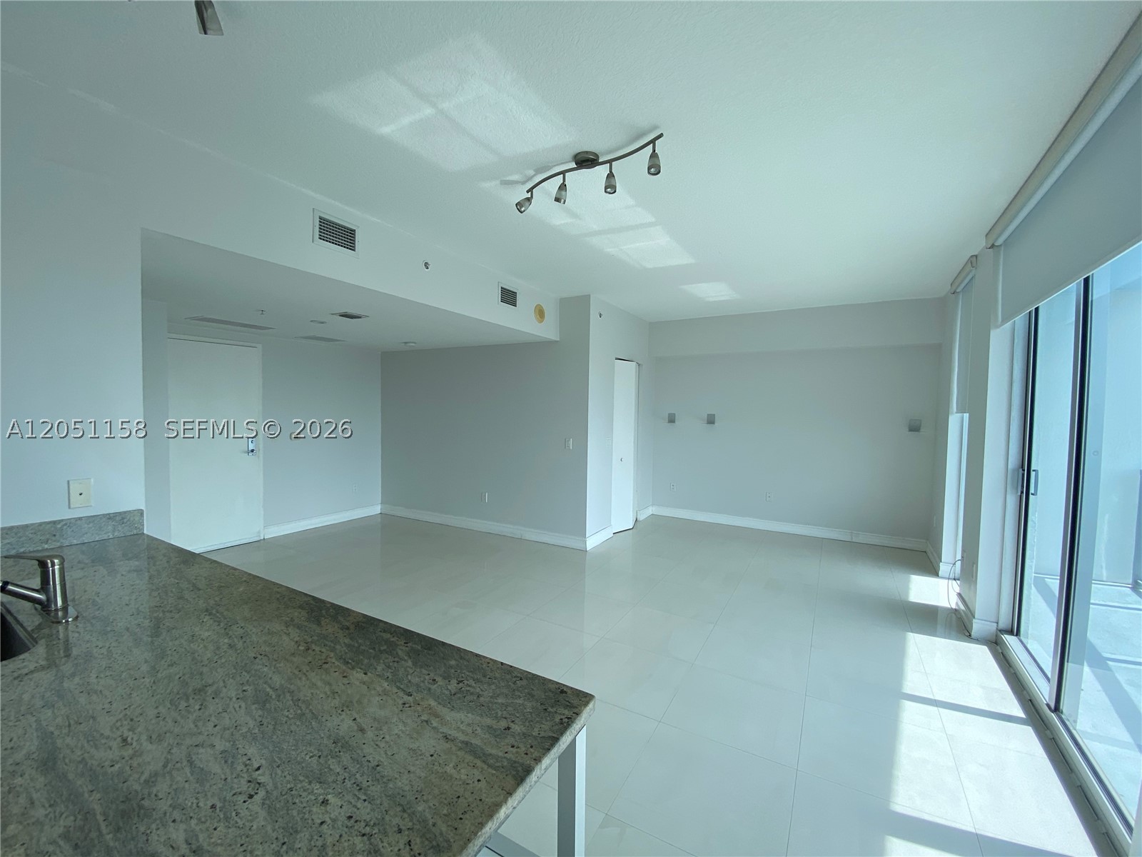 Spacious high-floor studio with stunning city, bay, and river views, featuring tiled floors, a walk-in closet, and a full kitchen in a fantastic location. Cable, internet, and water are included. The building offers easy access to highways and the metro, with nearby restaurants, shops, and a new gym. The pool is currently under construction with no confirmed completion date. Application fee is $150, pet fees include a $1,000 deposit for the association and a $500 non-refundable unit fee. Showings available weekdays from 12:00-5:30 PM by appointment only. Tenant occupied until 7/31 Tenants must carry renters insurance