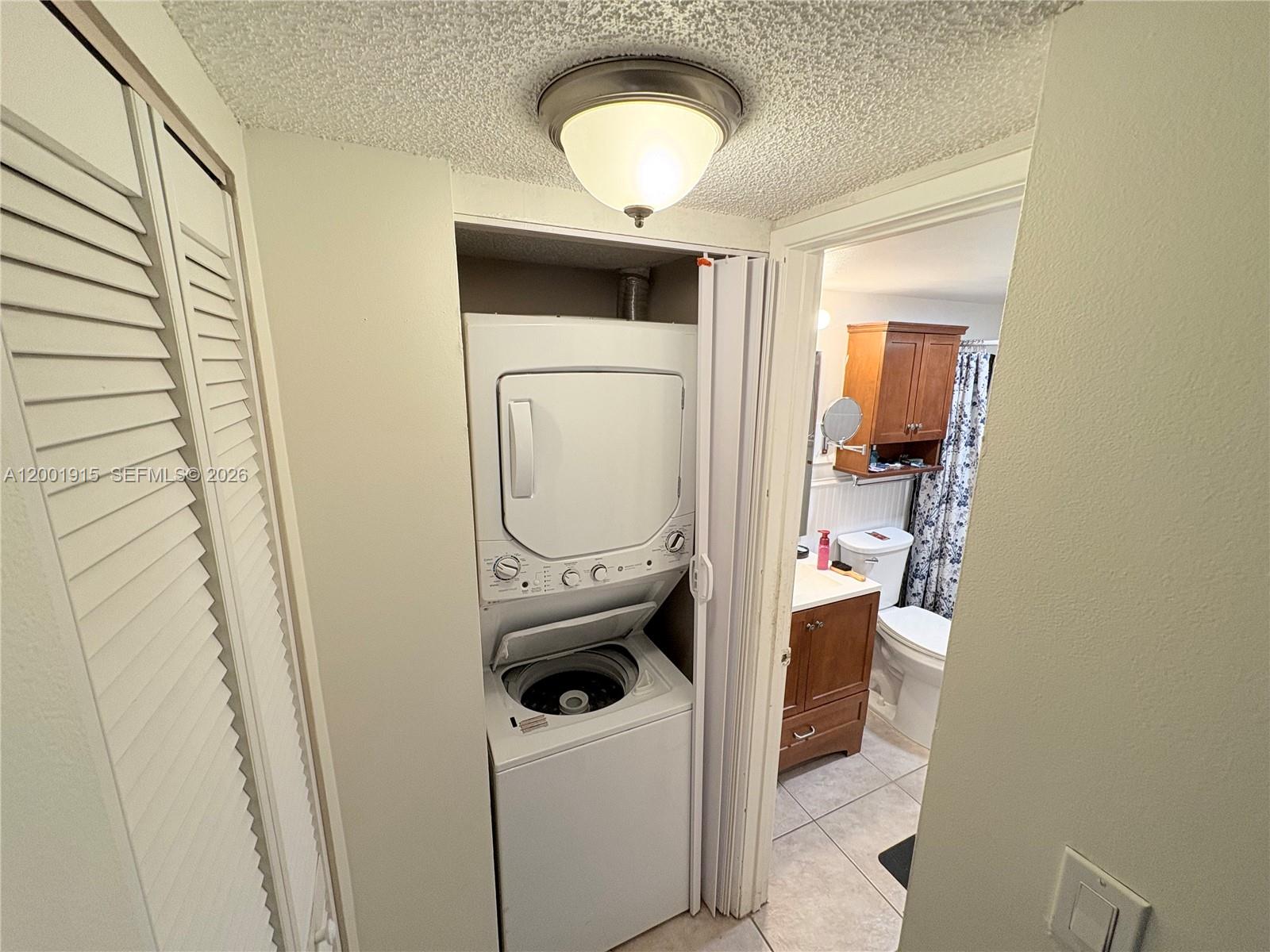 LAKES OF OAKLAND FOREST C - Residential