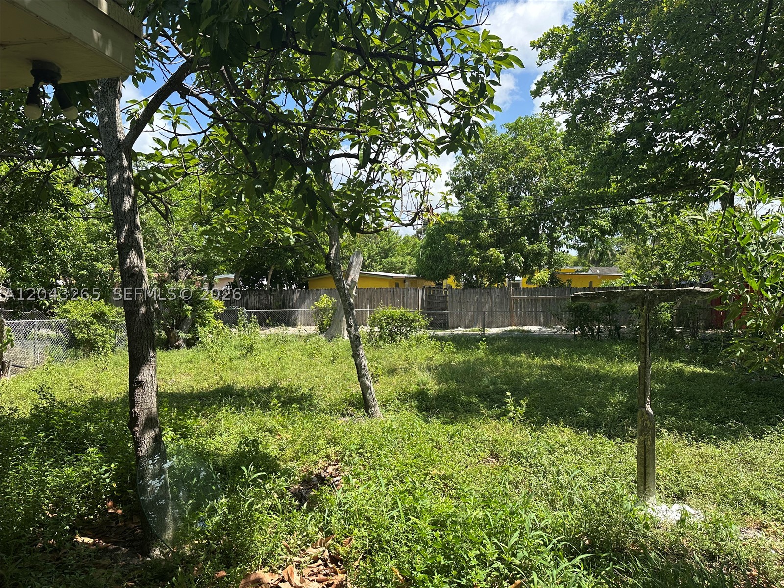 RIVERA MANOR - Residential