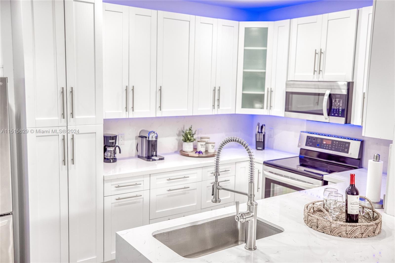 KENDALL COUNTRY ESTATES - Residential Lease