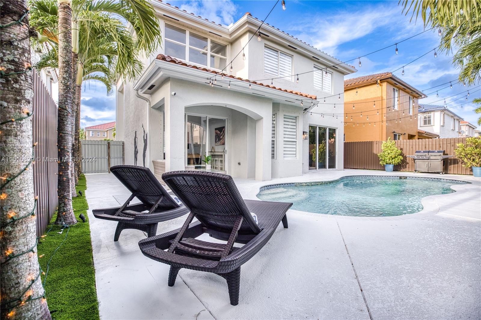 KENDALL COUNTRY ESTATES - Residential Lease