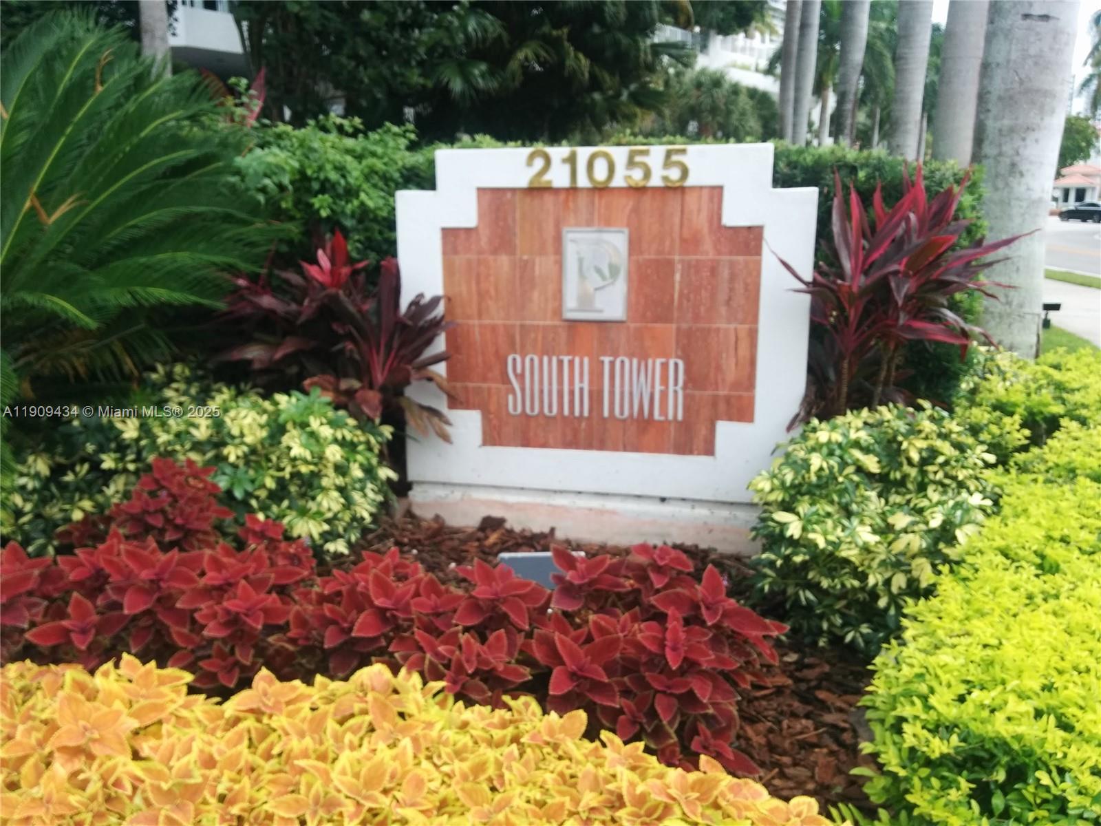 SOUTH TOWER AT THE POINT - Residential