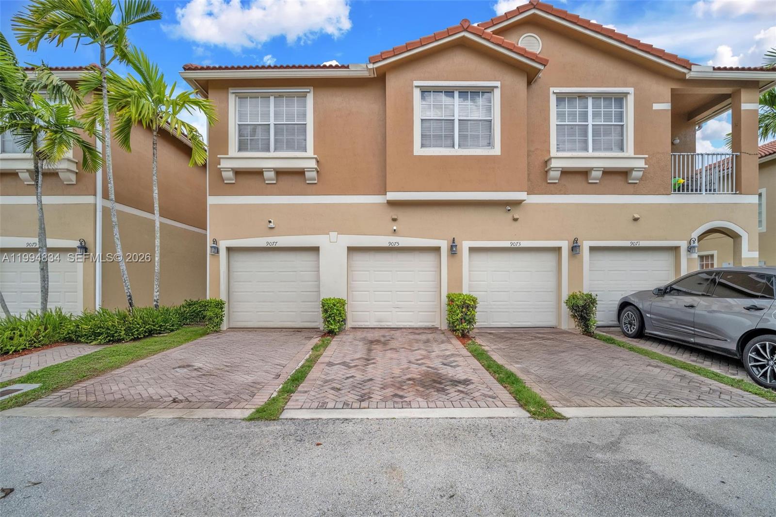 HAMPTON HILLS CONDO - Residential