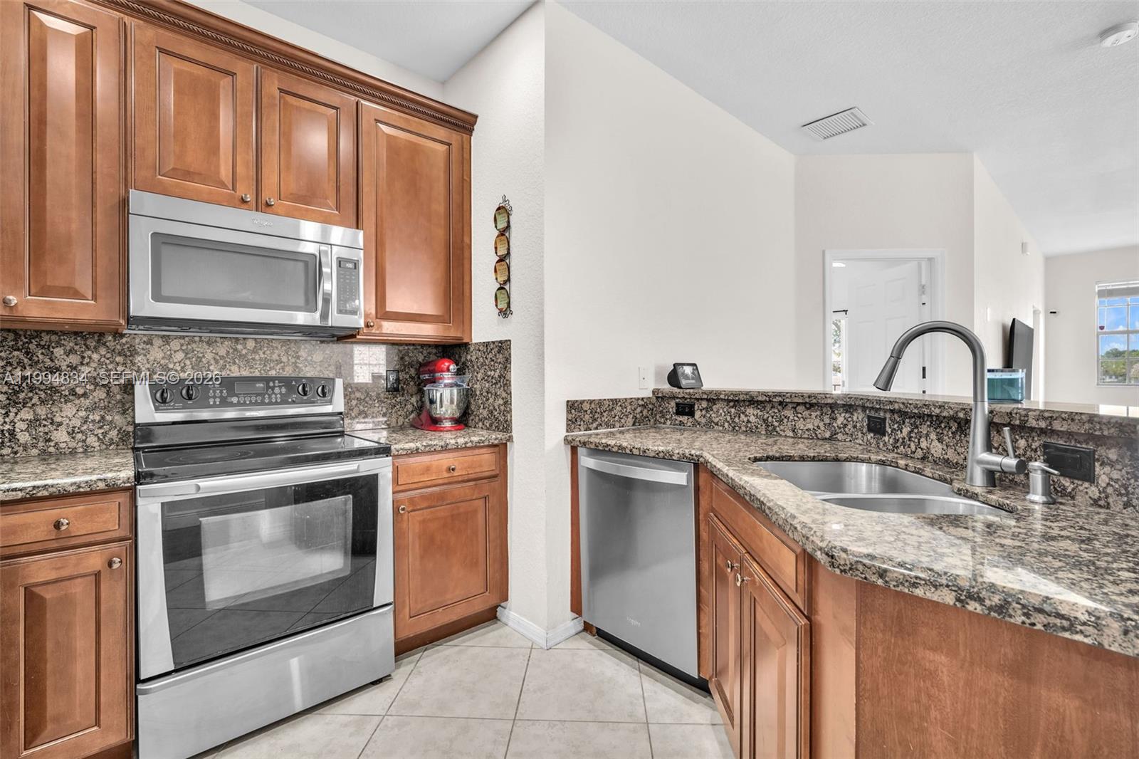 HAMPTON HILLS CONDO - Residential