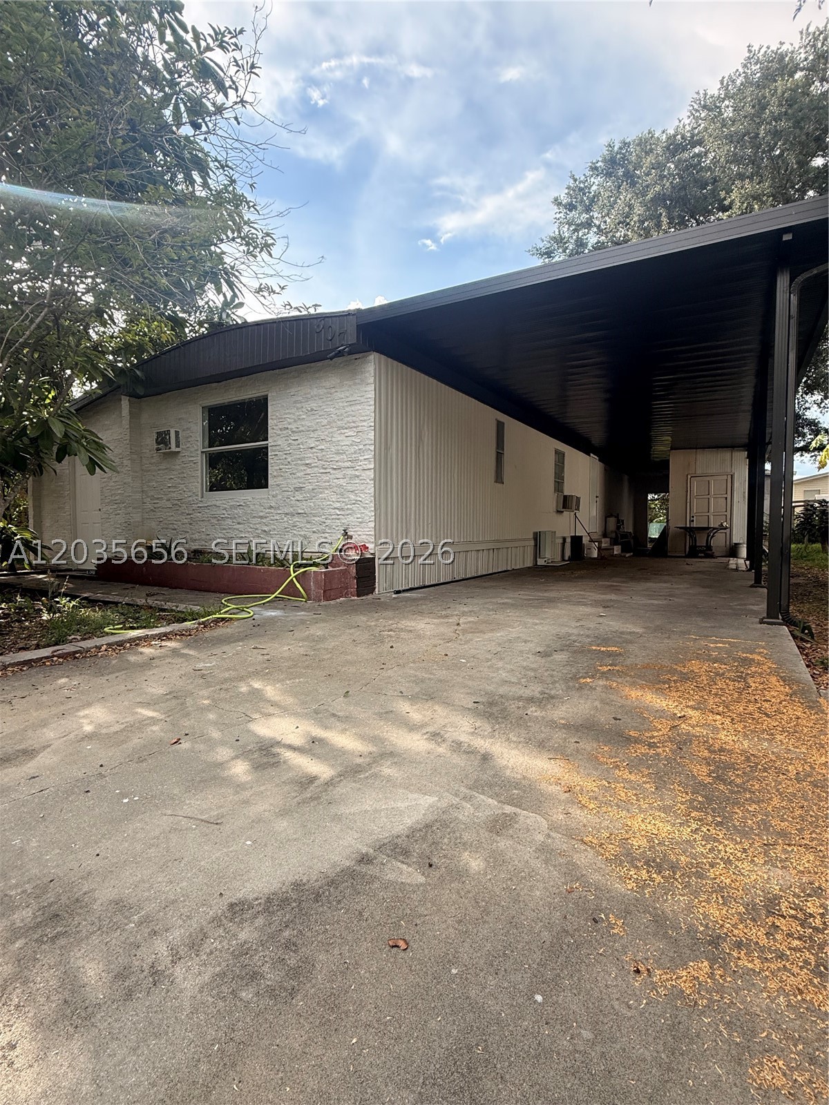 Great investment opportunity! This property features 4 bedrooms, 2 bathrooms, and a laundry room, offering plenty of space and flexibility. Live on one side and rent out the other to help offset your mortgage or generate additional income. Conveniently located near schools, shopping, and local amenities, this home is perfect for homeowners and investors alike.
