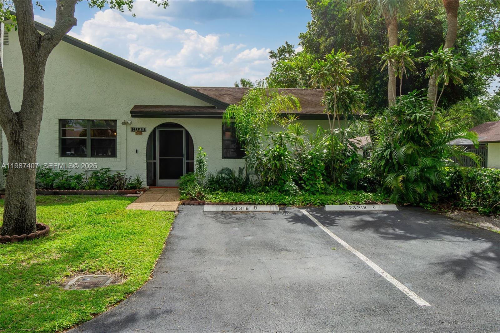Beautifully maintained villa tucked away in highly desirable community of Villas of Boca Barwood in Boca Raton. It is centrally located near A-rated schools. You will find 2-car parking space in front of the villa and plenty of guest parking. Xtra Large Screened Patio, low HOA and pet-friendly policy makes it a unique combination for an elevated living in Palm Beach County! Xfinity cable TV and internet are included in the HOA fee.The property has Culligan water filter system which allows you to drink water anywhere in the house from the tap! New HVAC has been installed in 2025! The villa is steps away from high-end amenities. The community boasts a large clubhouse which can be rented for events, a heated pool & jacuzzi, a tennis, pickleball, racquetball and a half-basketball courts, and a game room with a library inside.