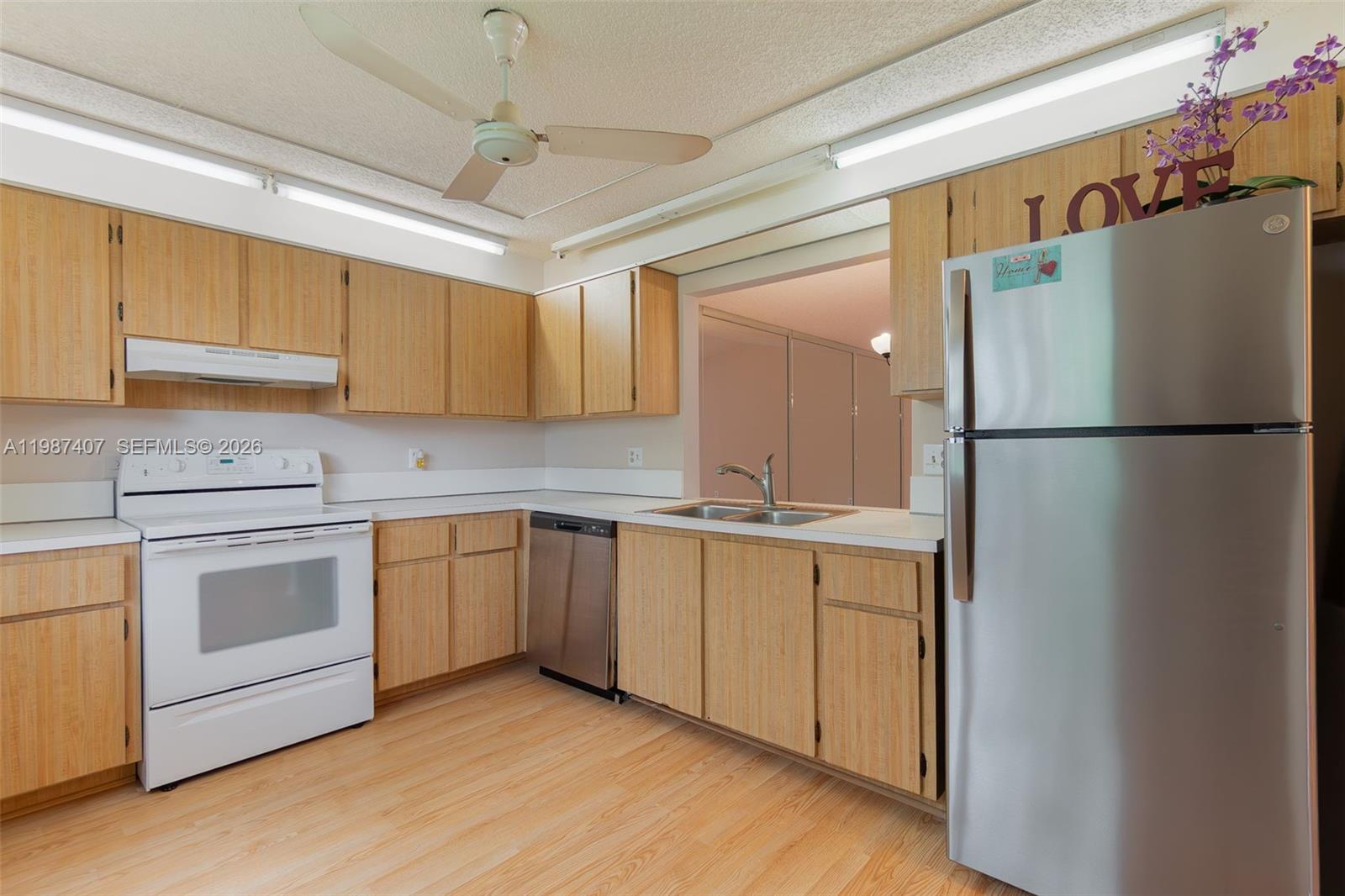 SANDALFOOT COVE SEC 10 - Residential