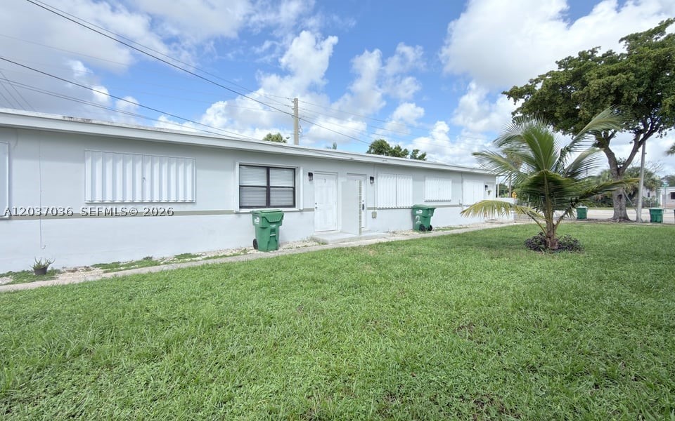 Welcome to this fully renovated 1 bedroom 1 bath Duplex available for rent. This gem features upgrade Kitchen, Bathroom, new Floors, Newer Appliances, and A/C Unit. Freshly Painted, Ensuring a comfortable and modern living experiences. All offers most be submitted with credit report, background check, proof of income, bank statements ,paystubs, and Id for all Adults living in the property. no exceptions.