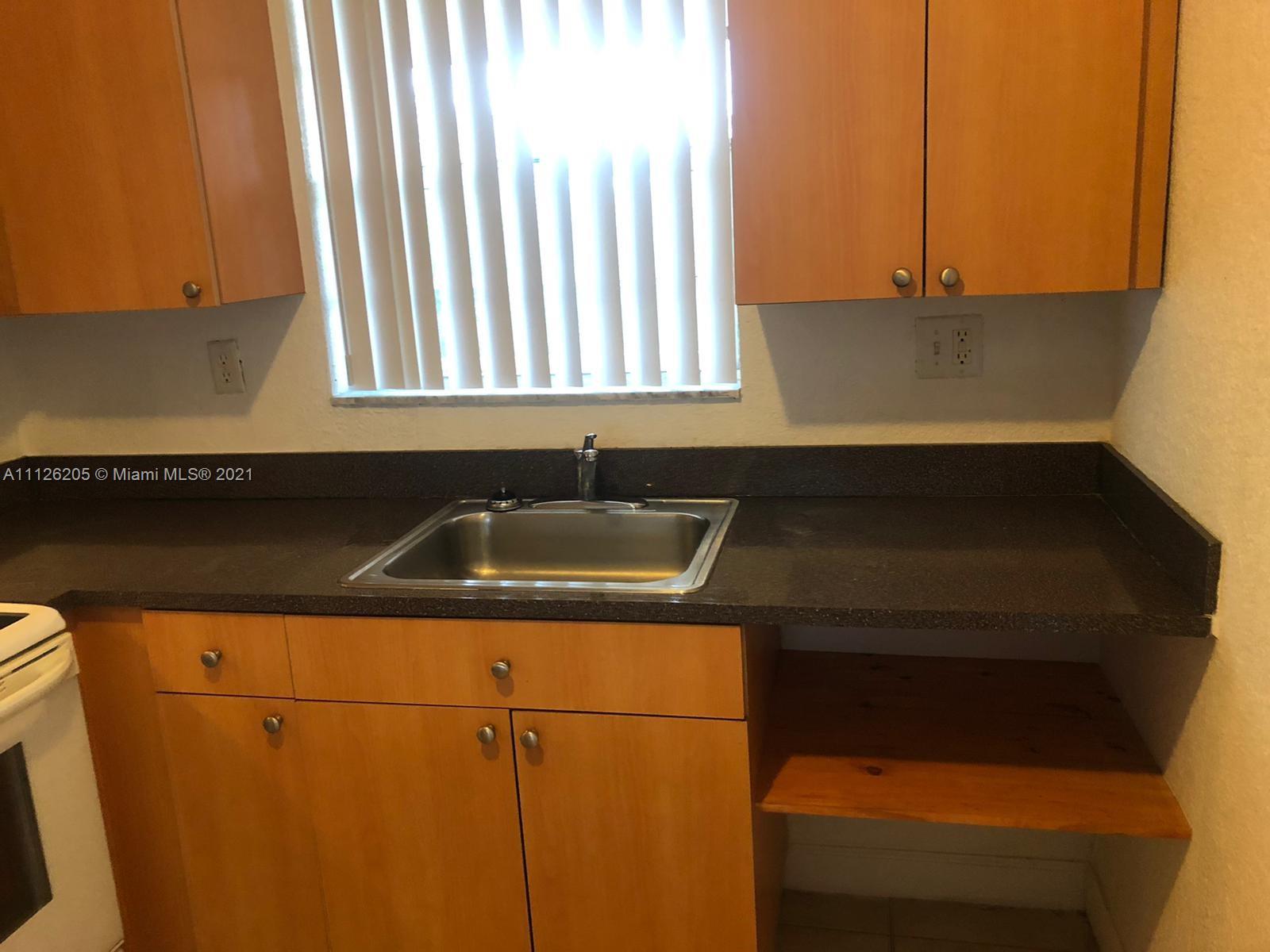 TOWNHOUSES OF PLANTATION - Residential Lease