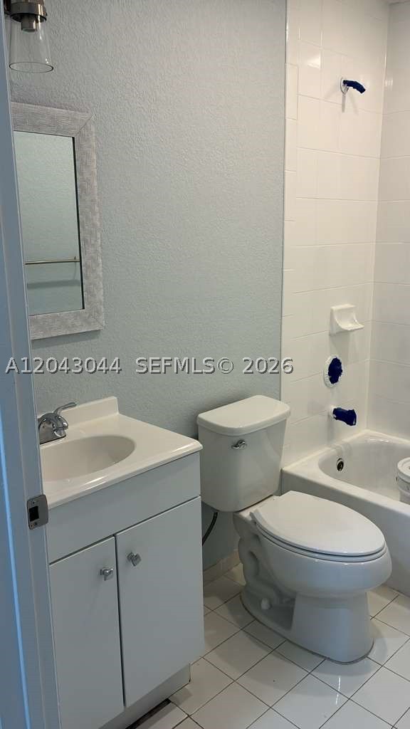 EL PRADO XVI CONDO - Residential Lease