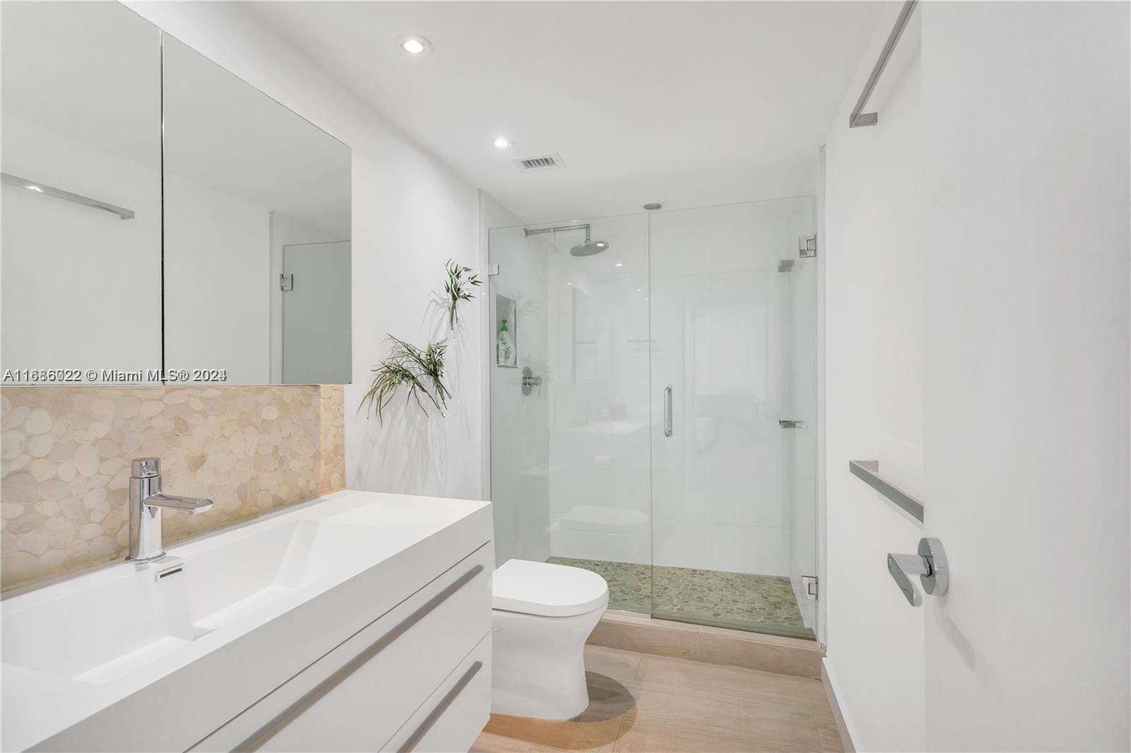 CASA DEL MAR CONDO - Residential Lease