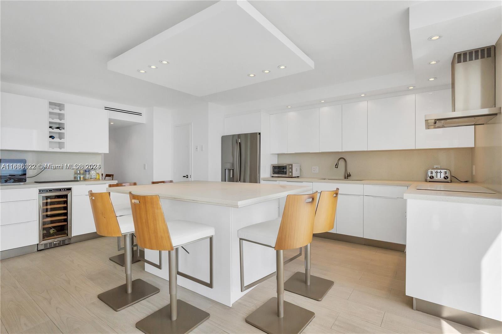CASA DEL MAR CONDO - Residential Lease