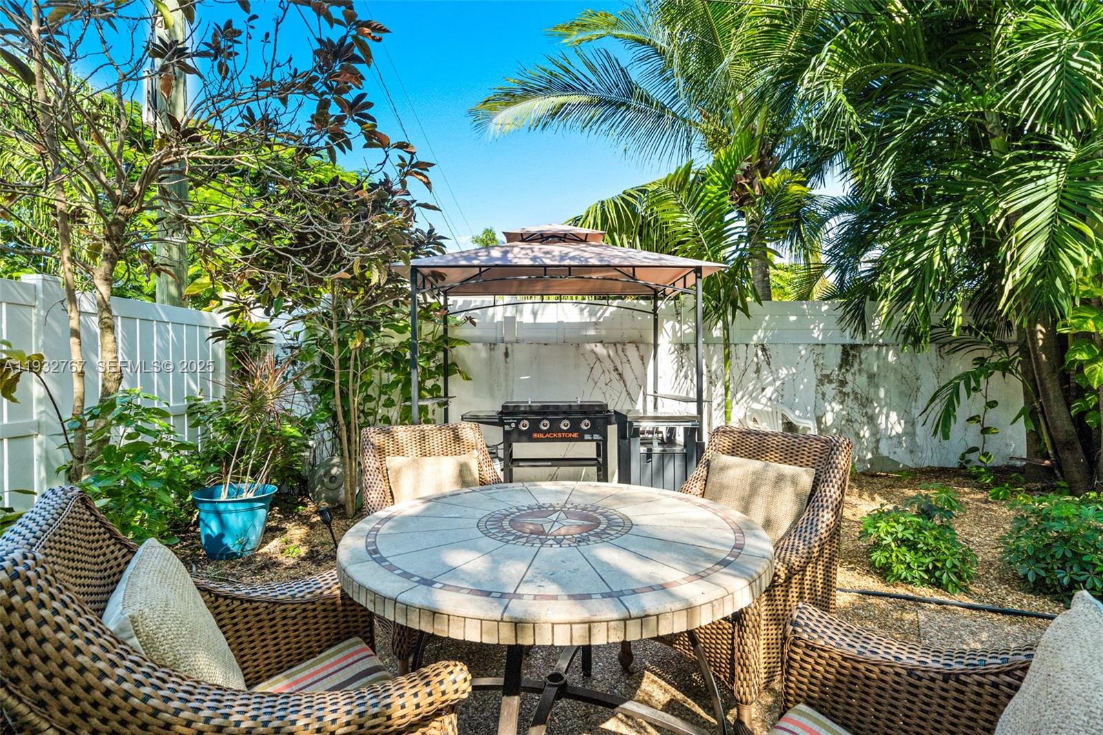 ROYAL PALM VISTA - Residential
