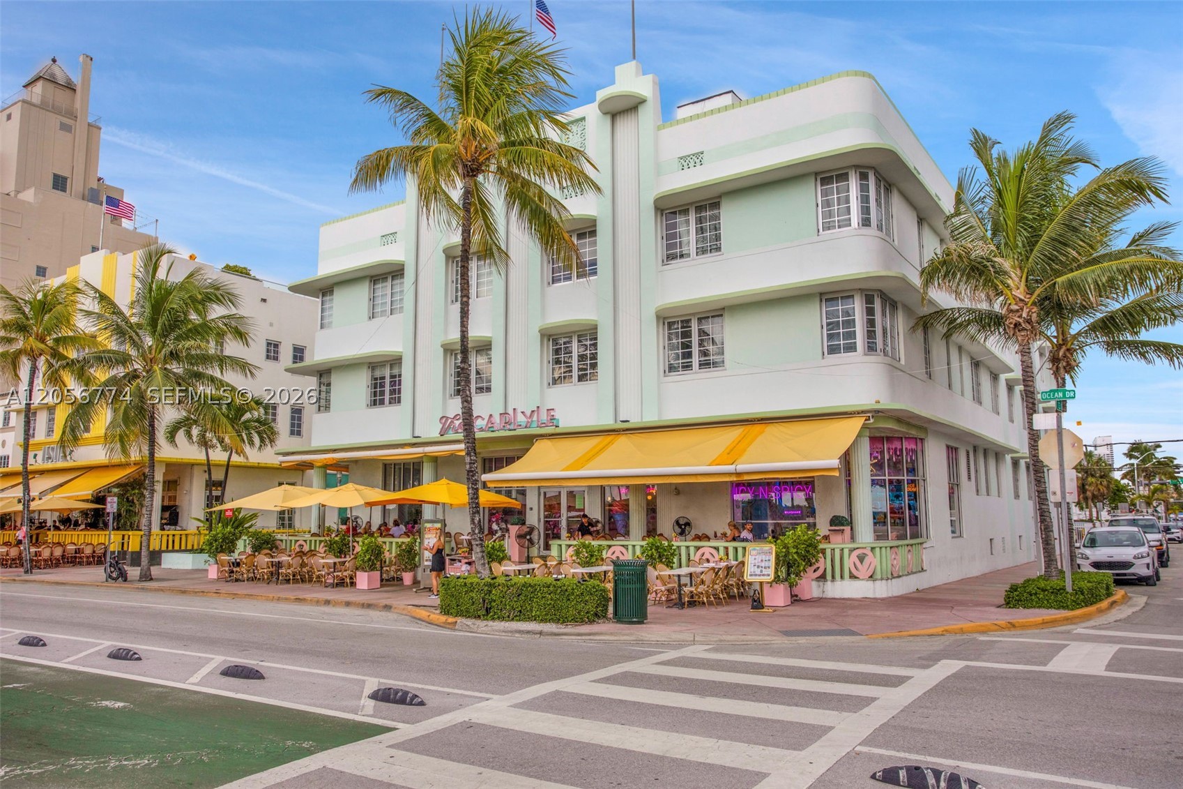 THE CARLYLE DECO HOTEL CO - Residential