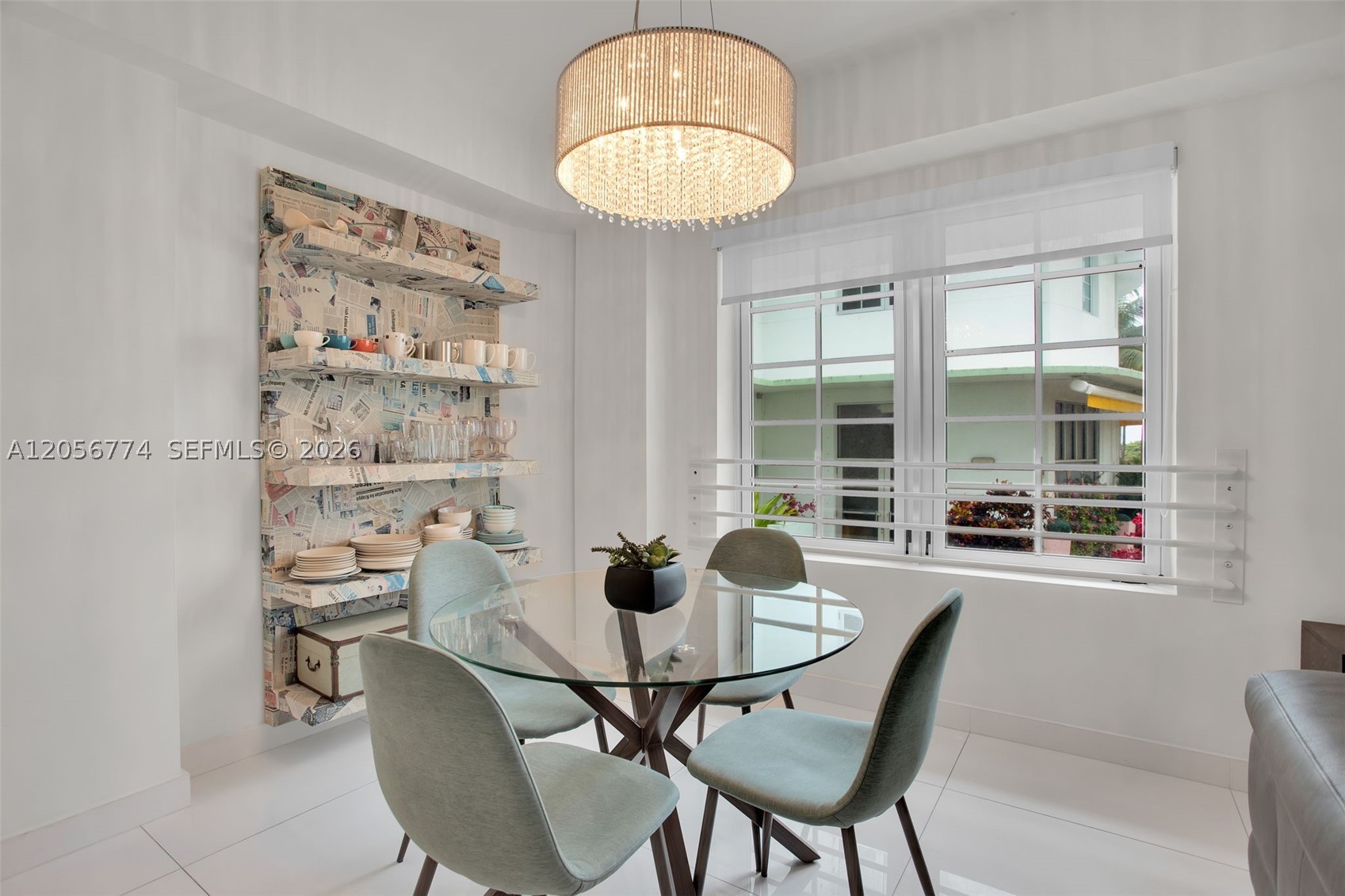 THE CARLYLE DECO HOTEL CO - Residential