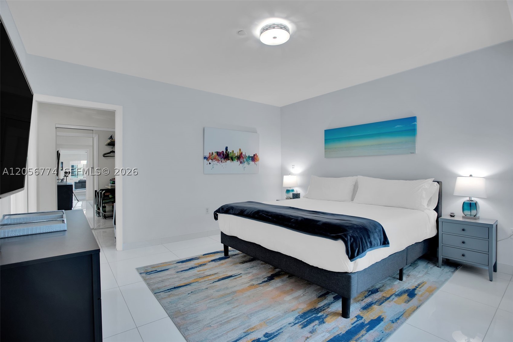 THE CARLYLE DECO HOTEL CO - Residential