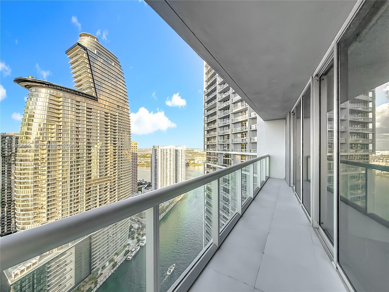 ICONBRICKELL CONDO NO 1 - Residential