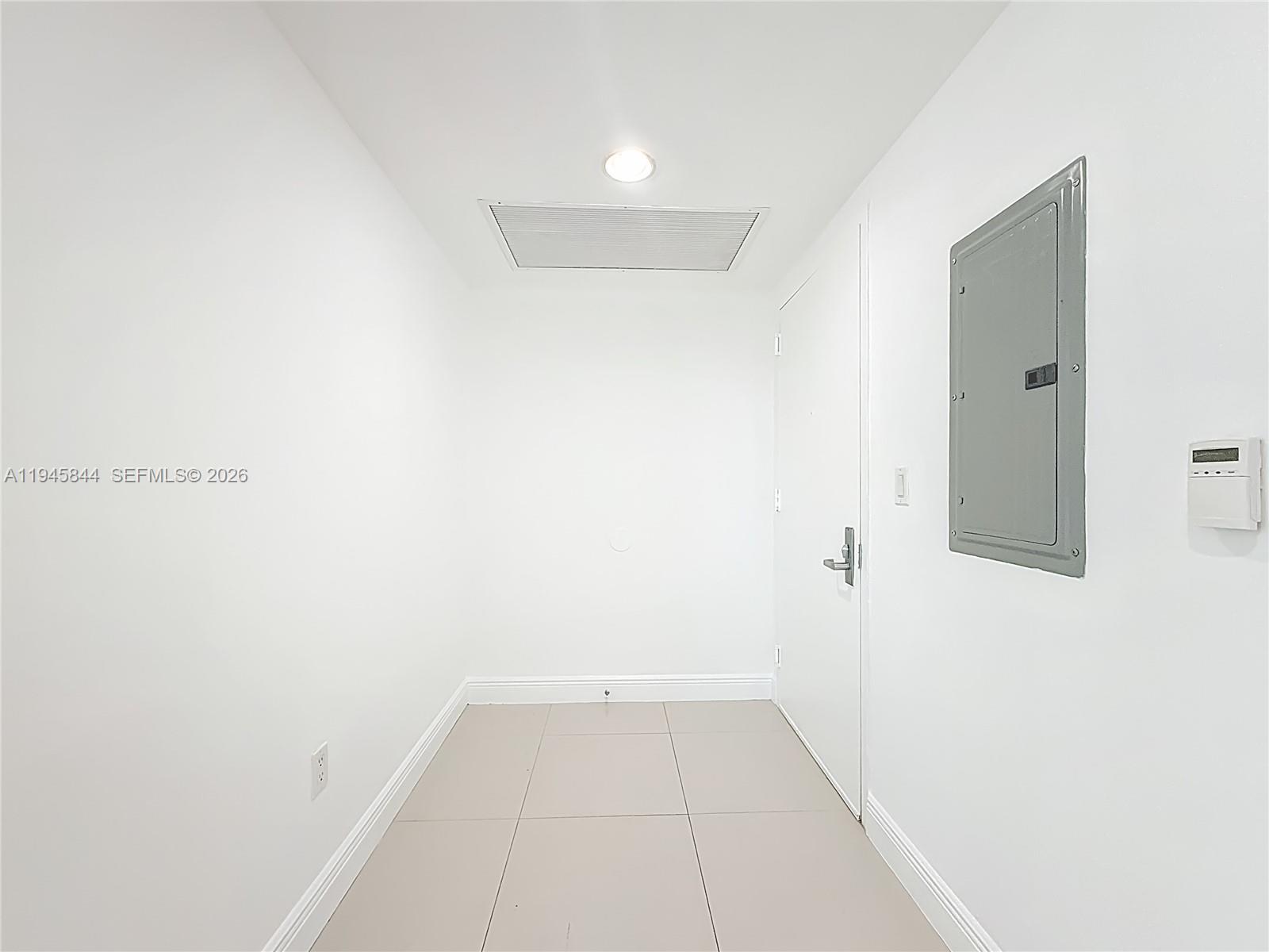 ICONBRICKELL CONDO NO 1 - Residential
