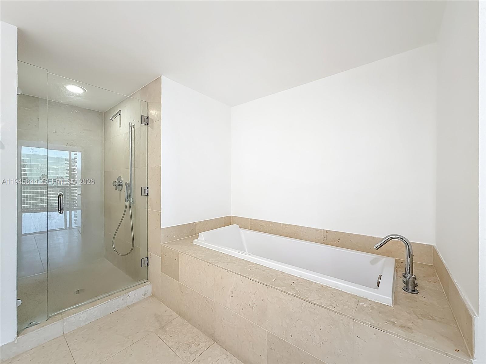 ICONBRICKELL CONDO NO 1 - Residential