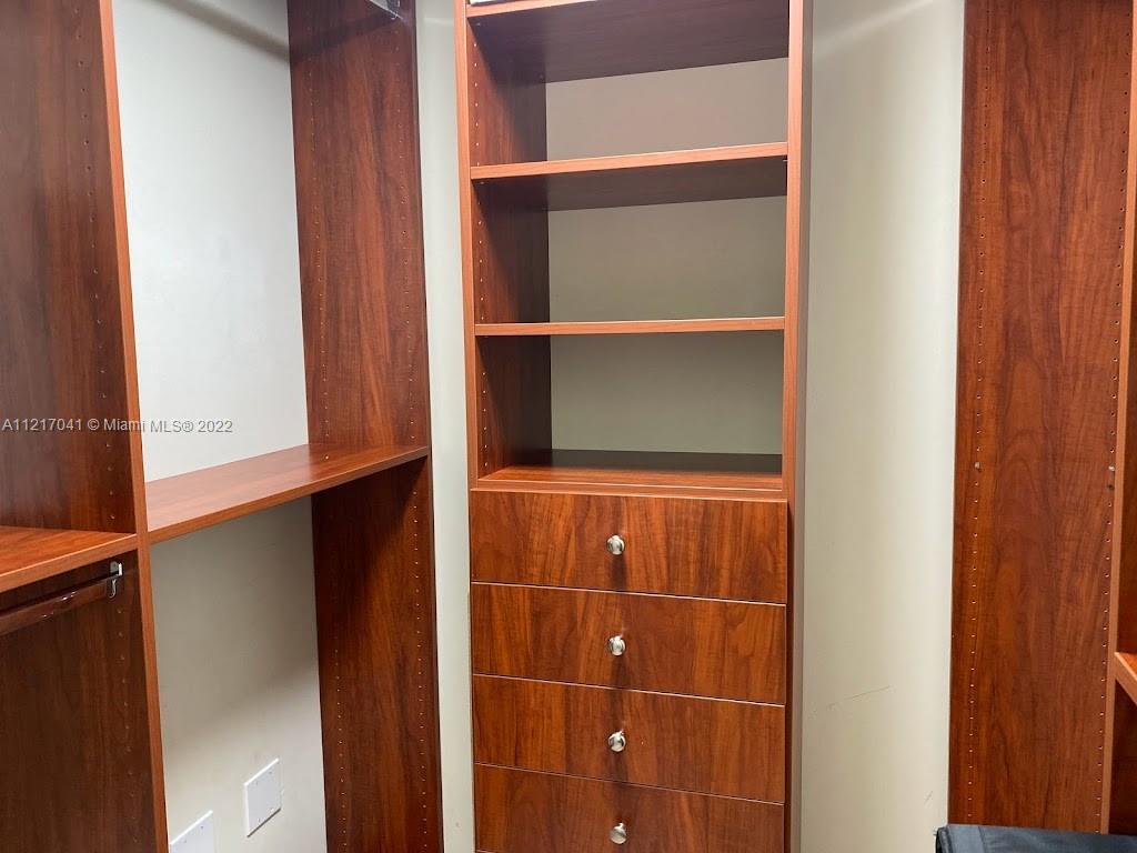 WIND CONDO - Residential Lease