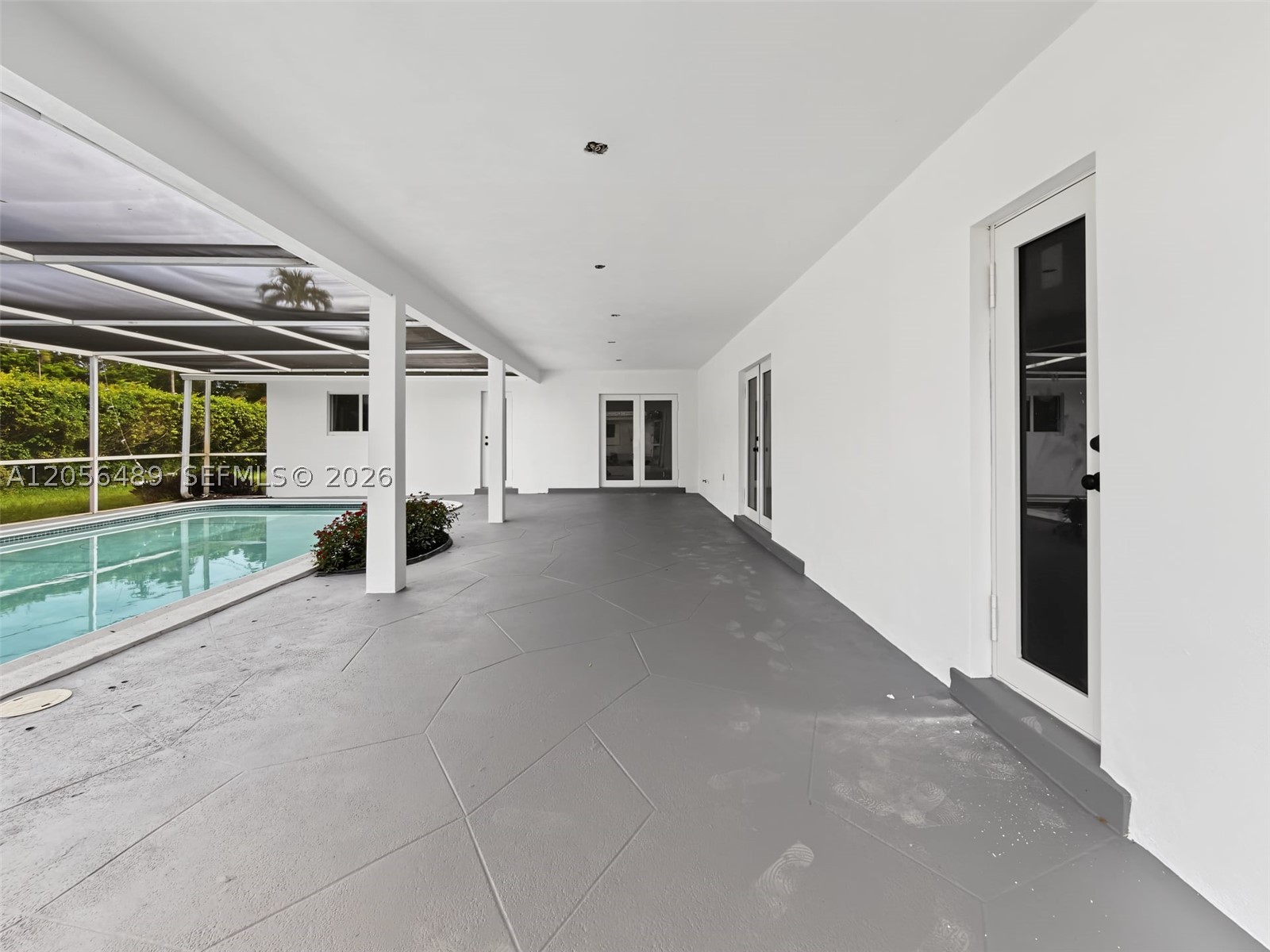 PLANTATIONS SECLUDED GARD - Residential