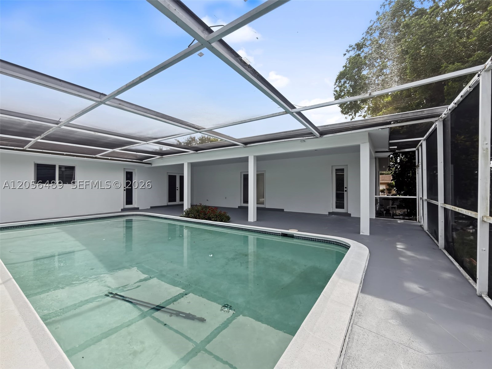 PLANTATIONS SECLUDED GARD - Residential