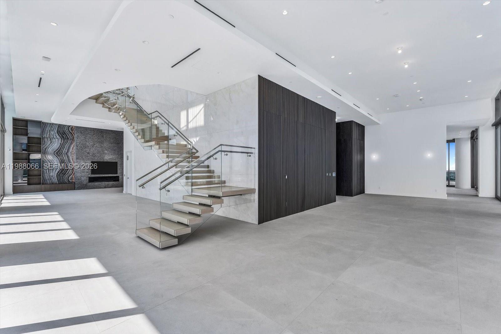 NORTH BISCAYNE BEACH AMEN - Residential